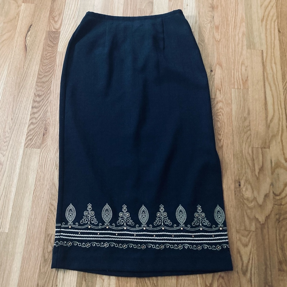 Alfred Dunner Vintage Midi Black Straight Skirt with Beaded Design